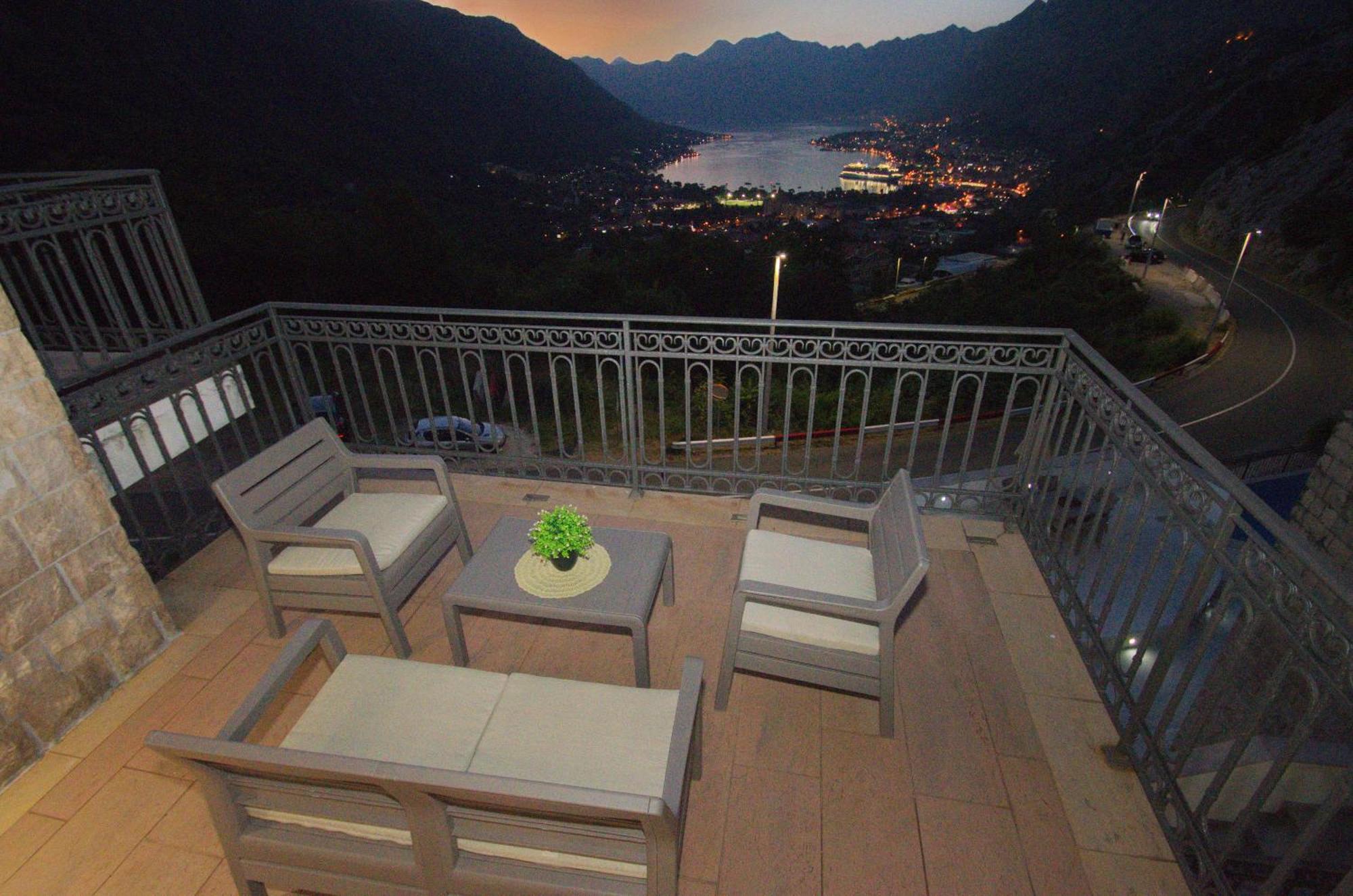 Boka Devine Residence Kotor Zimmer foto